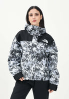 THE NORTH FACE Giacca a vento DryVent™ Mono Mountain con fantasia blu e nera da donna NF0A88YX8T01 . THE NORTH FACE 