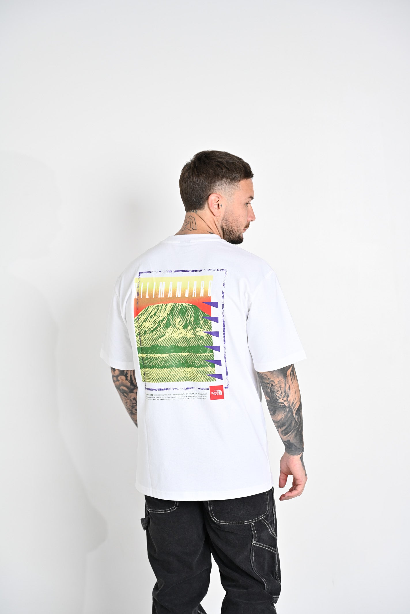 THE NORTH FACE T-shirt a manica corta Axys Oversized bianca da uomo NF0A8C1RFN41 . THE NORTH FACE 
