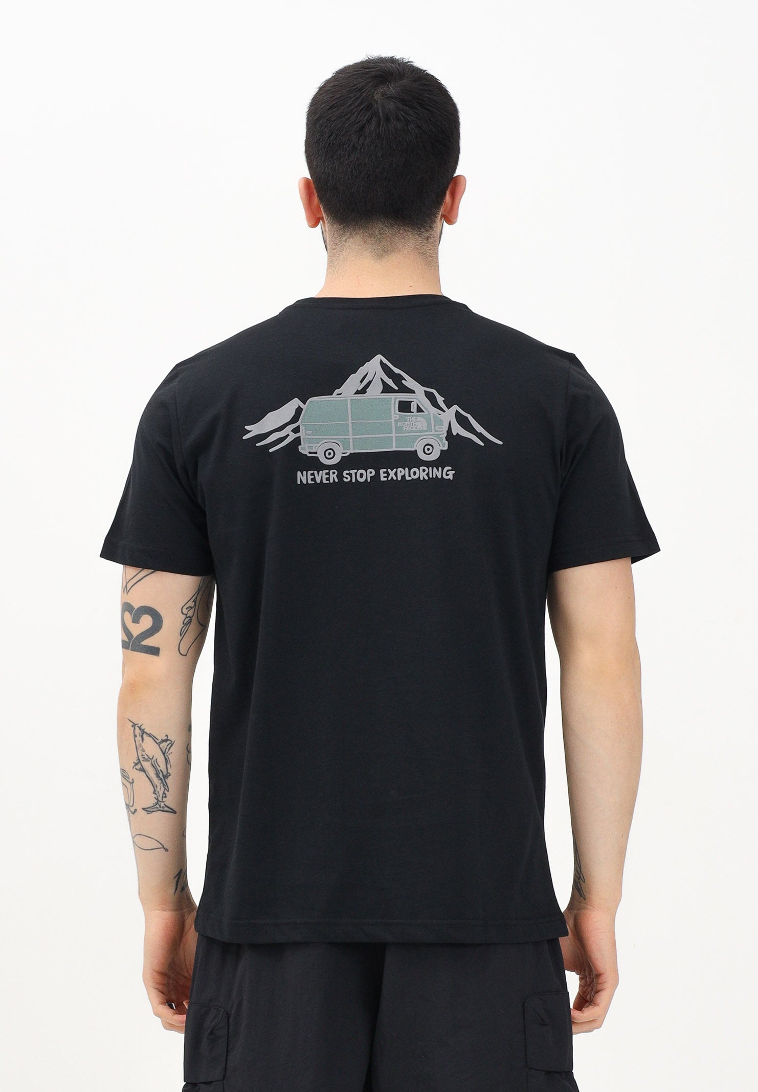 THE NORTH FACE T-shirt a manica corta Outdoor Graphic nera da uomo NF0A8C1ZJK31 . THE NORTH FACE 