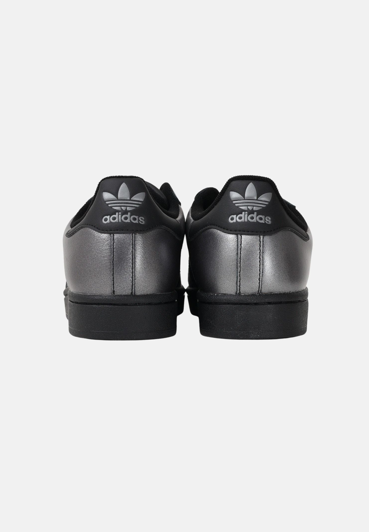 ADIDAS ORIGINALS Sneakers SUPERSTAR II argento e nere per uomo e donna IH1598 . ADIDAS ORIGINALS 