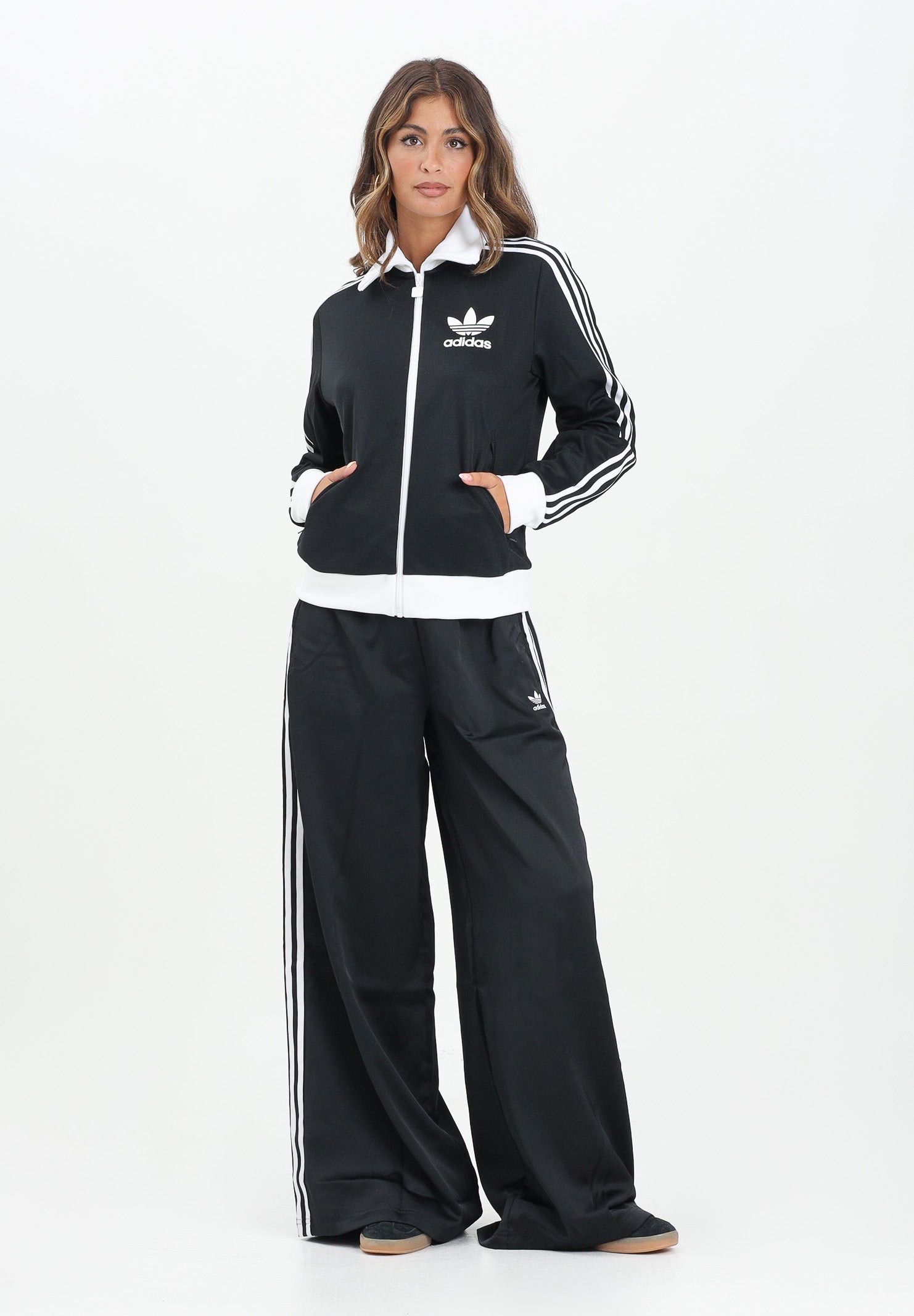 ADIDAS ORIGINALS Pantalone sportivo Adicolor Satin Wide Leg nero da donna IU2520 . ADIDAS ORIGINALS 