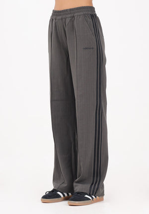 ADIDAS ORIGINALS Pantalone sportivo verde militare da donna JY3521 . ADIDAS ORIGINALS 