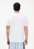 ADIDAS ORIGINALS T-shirt a manica corta CHEST STRIPES ENGINEERED COLLAR bianca da uomo KC6448 . ADIDAS ORIGINALS 