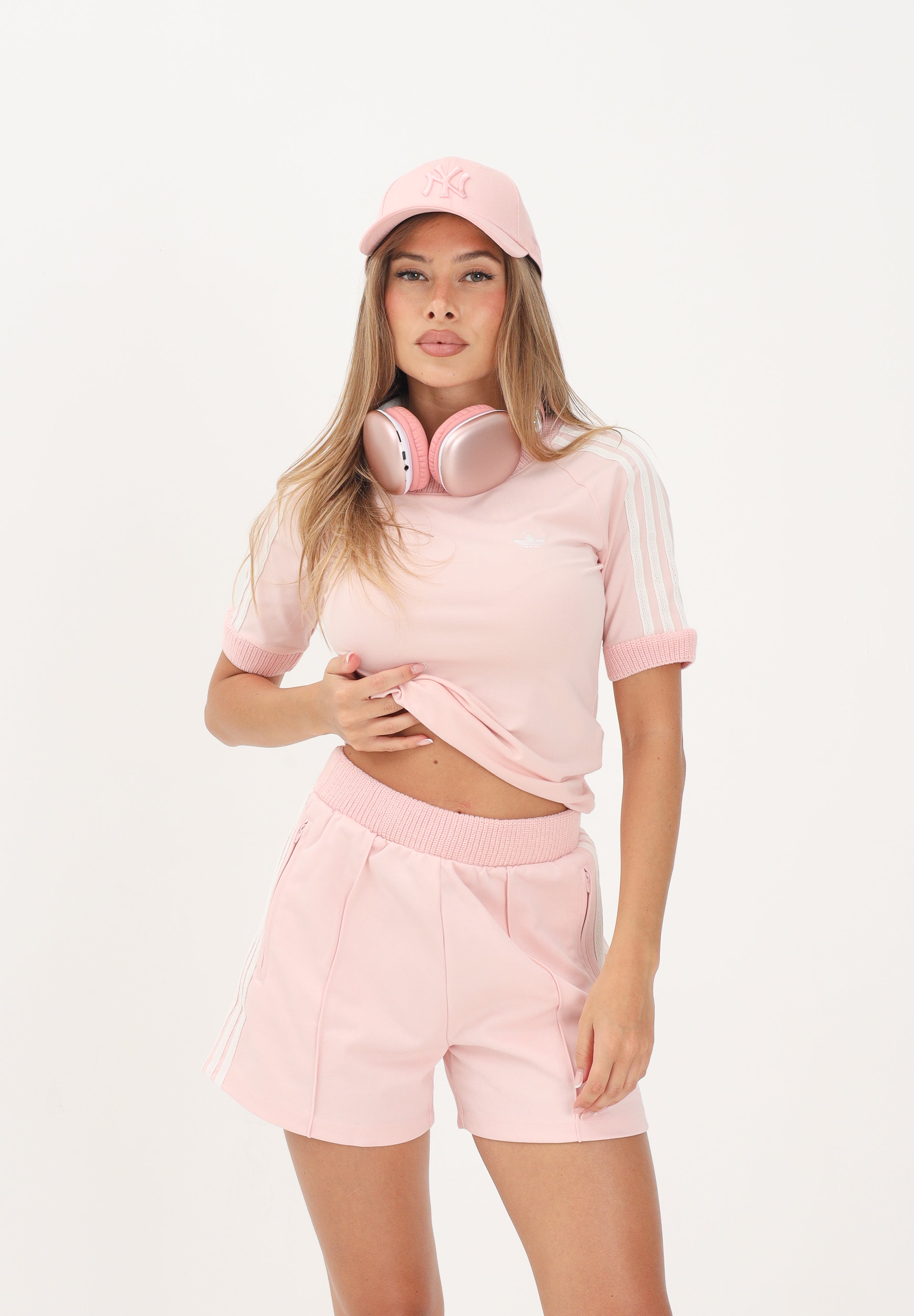 ADIDAS ORIGINALS T-shirt Cali Tee with Knitted Crochet Details Sandy Pink rosa donna. KD4317 . ADIDAS ORIGINALS 