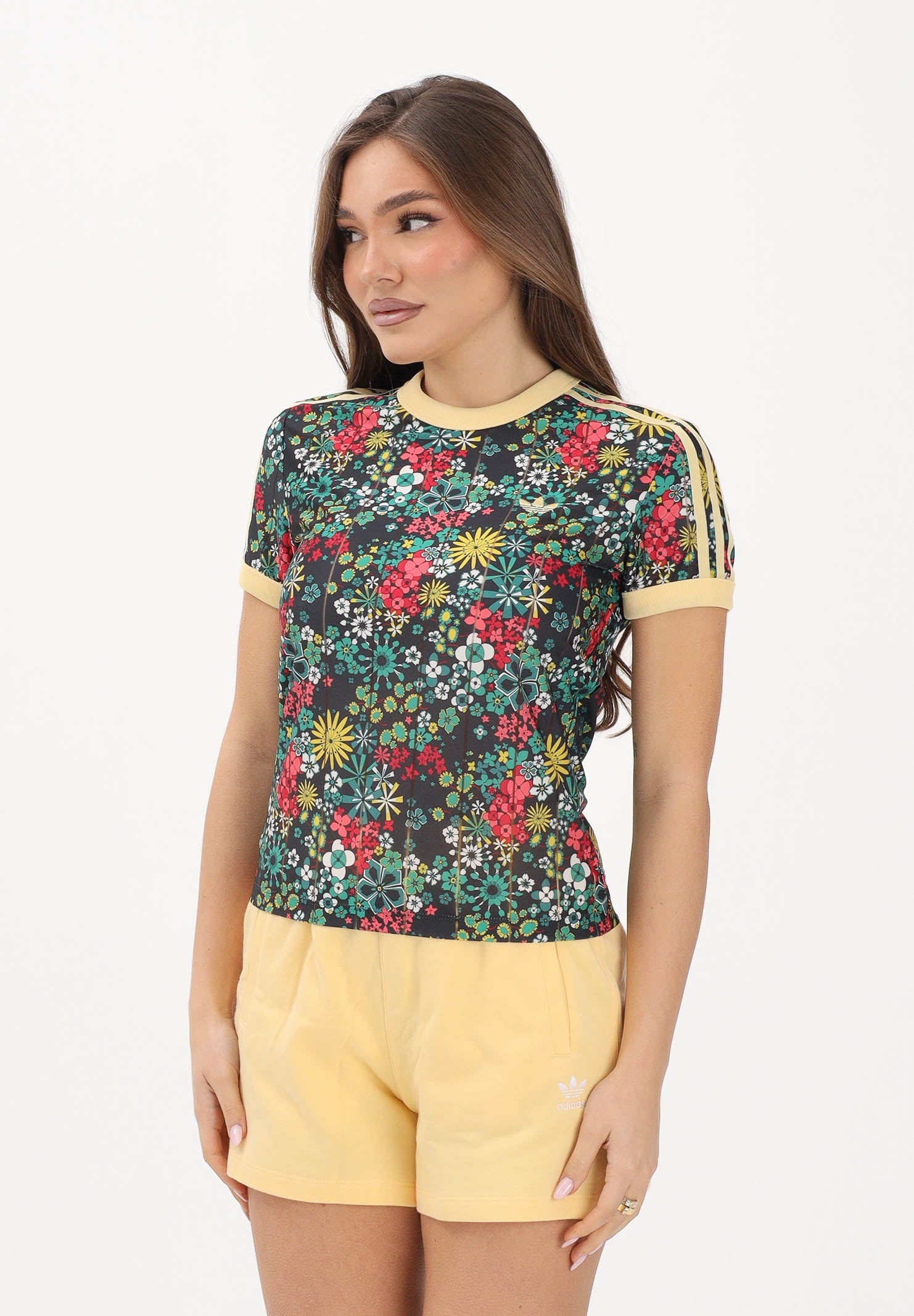 ADIDAS ORIGINALS T-shirt a manica corta ADIDAS ORIGINALS X LIBERTY LONDON 3 STRIPES nera da donna KD5560 . ADIDAS ORIGINALS 