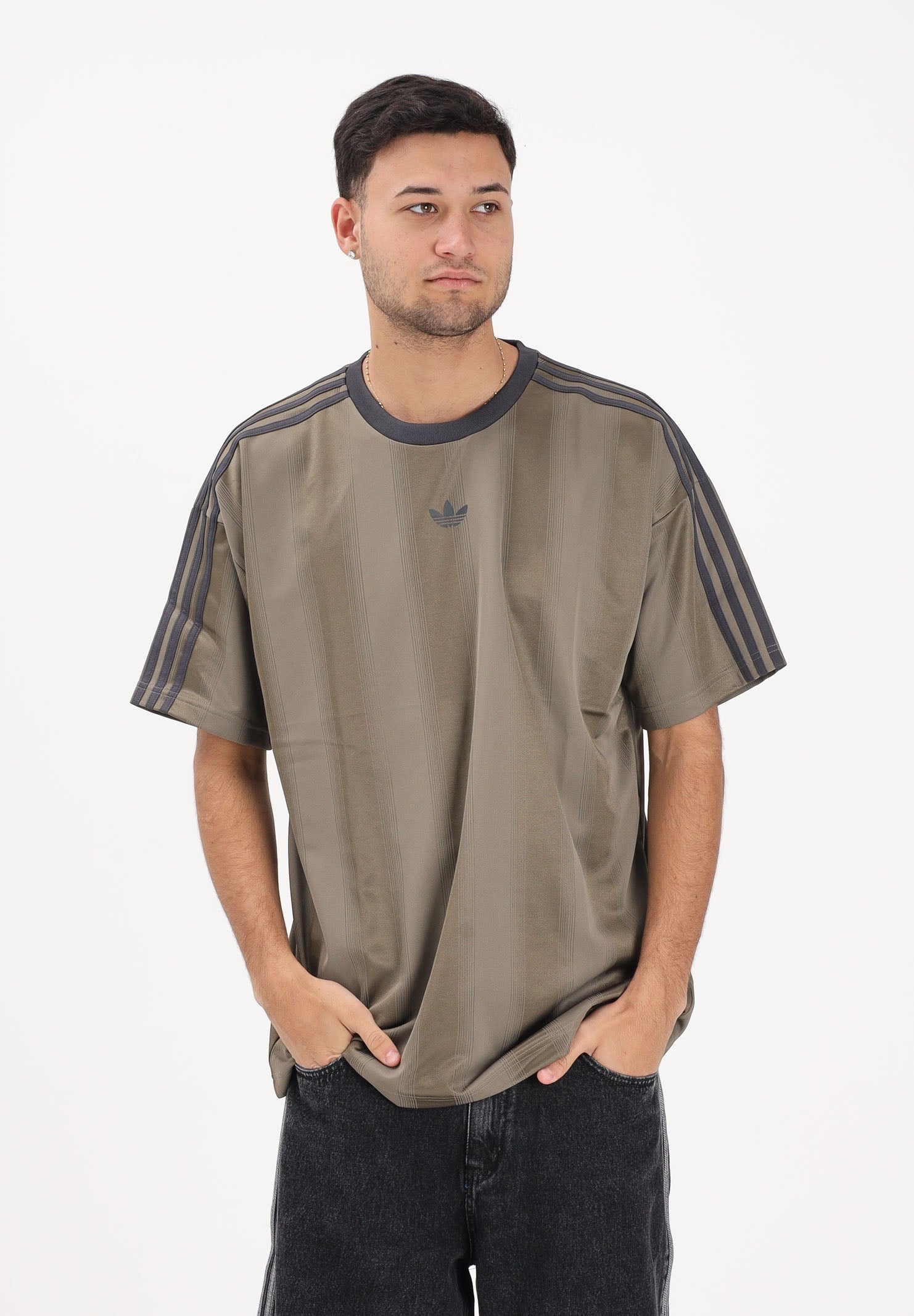 ADIDAS ORIGINALS T-shirt a manica corta adidas Adicolor jacquard verde militare da uomo KD5832 . ADIDAS ORIGINALS 