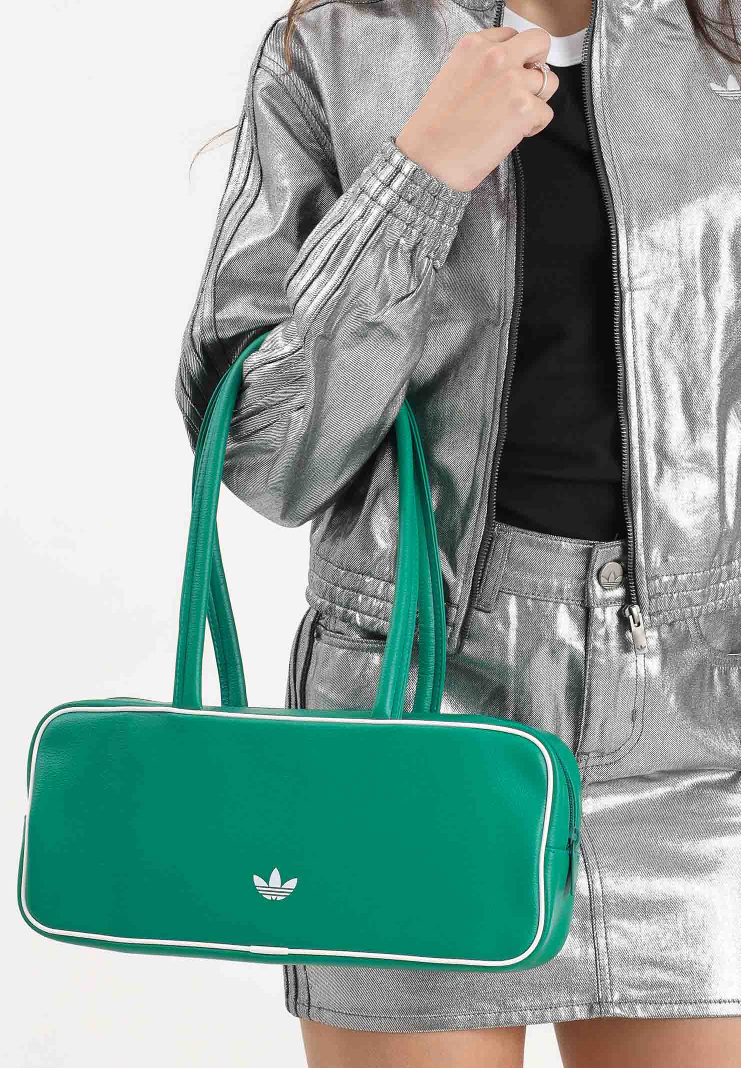 ADIDAS ORIGINALS Borsa a spalla Adicolor Elongated Airliner verde da donna KD7849 . ADIDAS ORIGINALS 