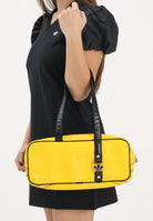 ADIDAS ORIGINALS Borsa a spalla AIRLINER gialla da donna KE0687 . ADIDAS ORIGINALS 