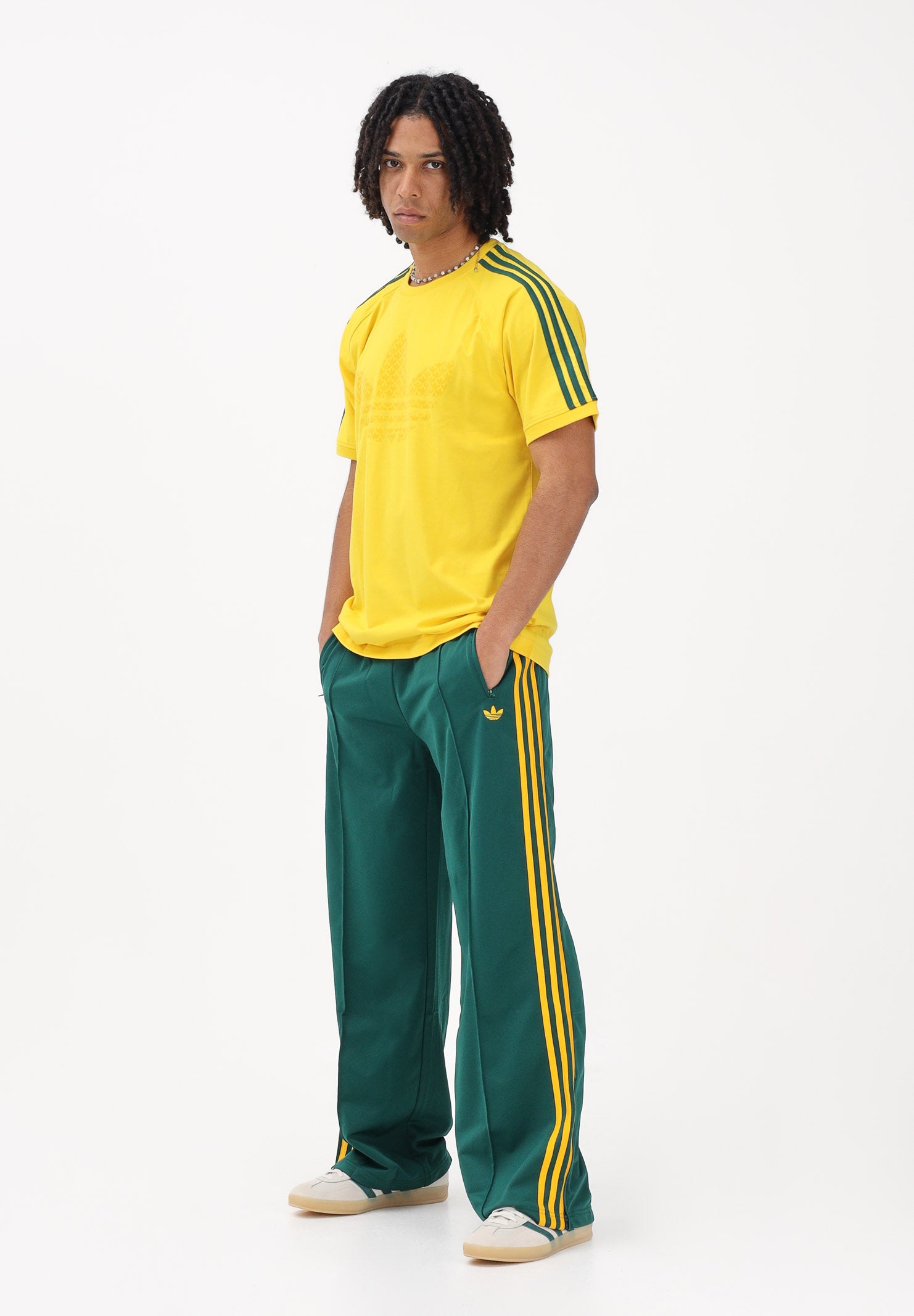 ADIDAS ORIGINALS Pantalone sportivo FIREBIRD LOOSE verde e giallo da uomo KG3707 . ADIDAS ORIGINALS 