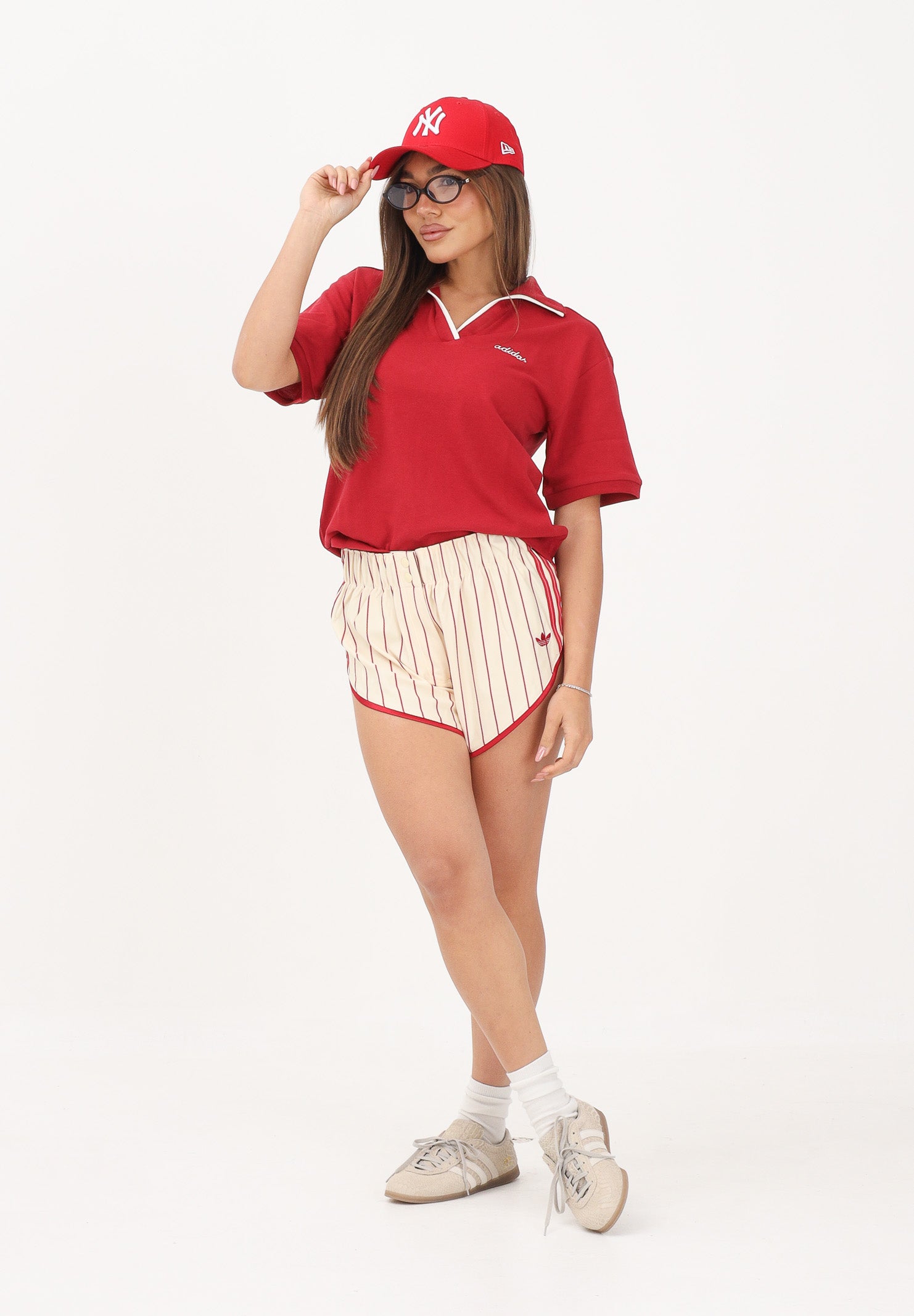 ADIDAS ORIGINALS Shorts sportivo PINSTRIPE FIREBIRD panna e rosso da donna KR9553 . ADIDAS ORIGINALS 