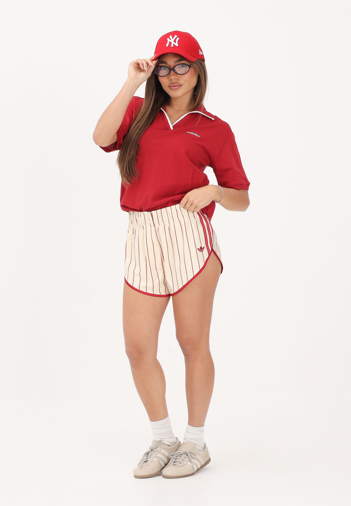 ADIDAS ORIGINALS Shorts sportivo PINSTRIPE FIREBIRD panna e rosso da donna KR9553 . ADIDAS ORIGINALS 