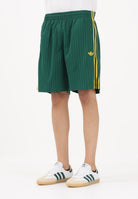 ADIDAS ORIGINALS Shorts sportivo FIREBIRD ENGINEERED STRIPES verde da uomo KS5504 . ADIDAS ORIGINALS 