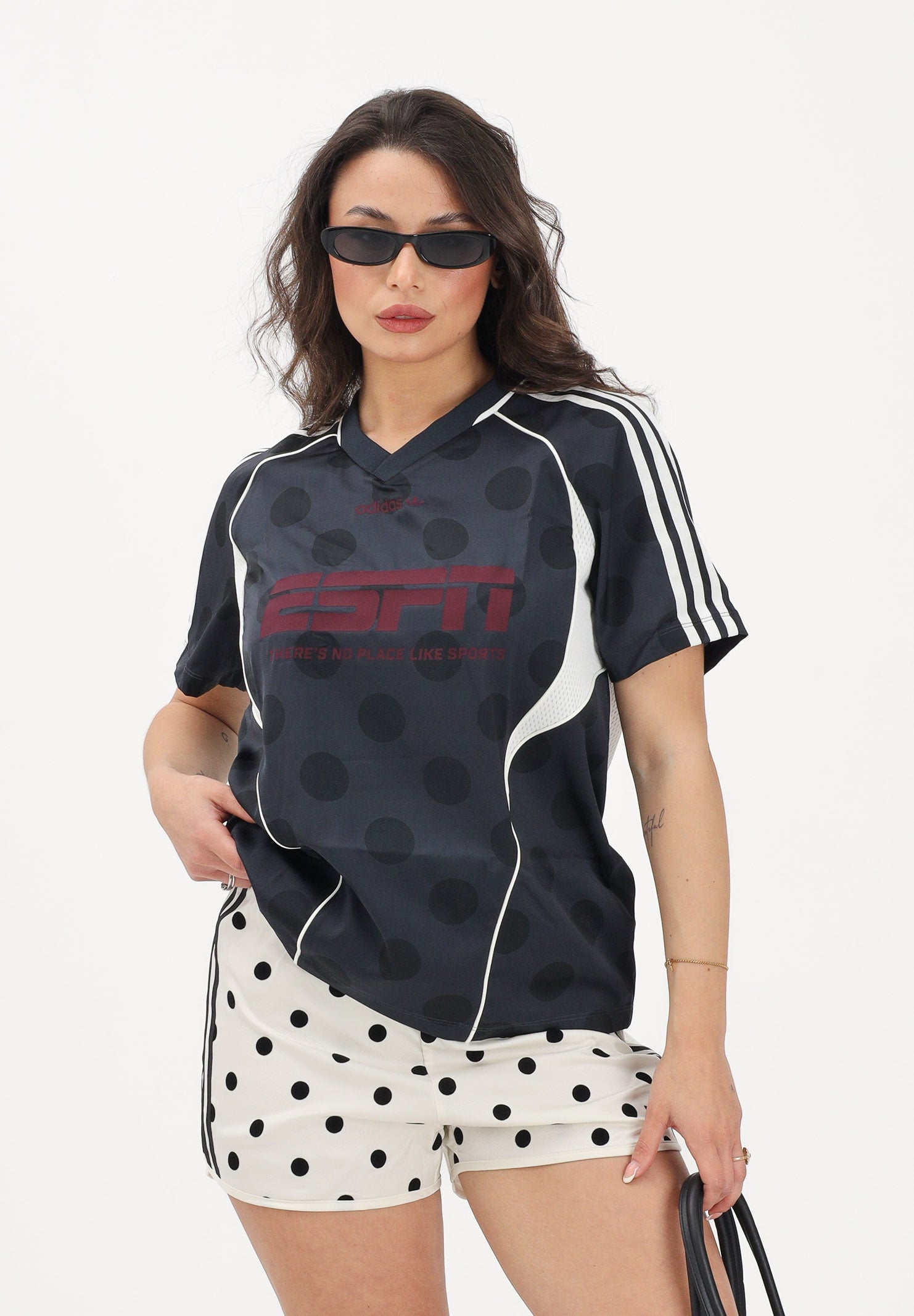 ADIDAS ORIGINALS T-shirt a manica corta Street nera da donna KV1189 . ADIDAS ORIGINALS 