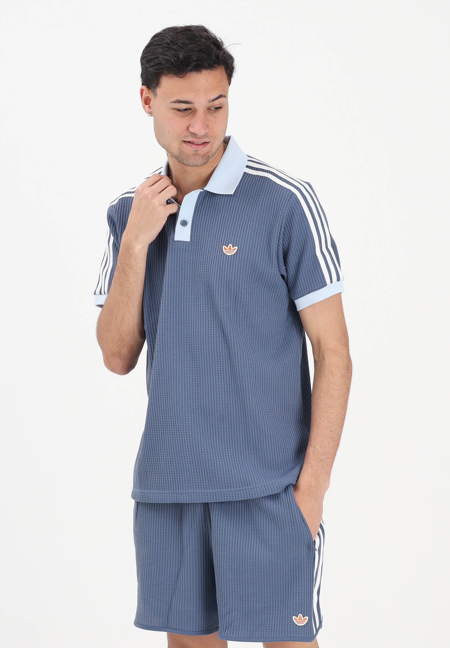 ADIDAS ORIGINALS Polo a manica corta WAFFLE KNIT blu soft da uomo KX1230 . ADIDAS ORIGINALS 