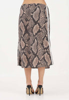 ADIDAS ORIGINALS Gonna midi SNAKE PRINT SATIN beige da donna KX1894 . ADIDAS ORIGINALS 