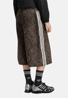 ADIDAS ORIGINALS shorts donna Snake Print Denim Bermuda Shorts marrone donna. KX1900 . ADIDAS ORIGINALS 