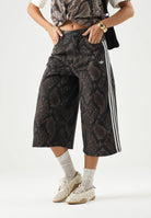 ADIDAS ORIGINALS Bermuda SNAKE PRINT marrone da donna effetto pitonato<BR/> KX1900 . ADIDAS ORIGINALS 