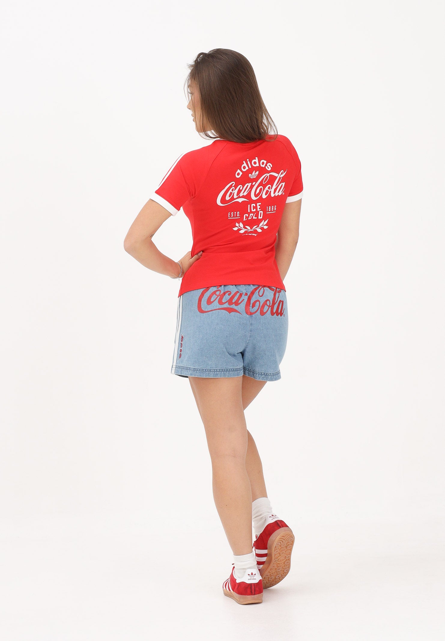 ADIDAS ORIGINALS x Coca-Cola  3-stripes shorts sportivi donna in  blu denim KY7564 . ADIDAS ORIGINALS 