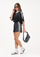 ADIDAS ORIGINALS T-shirt a manica corta 3 STRIPES JAQUARD nera da donna KD2904 . ADIDAS ORIGINALS 