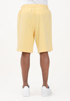 ADIDAS ORIGINALS Shorts Essentials giallo da uomo KE1163 . ADIDAS ORIGINALS 
