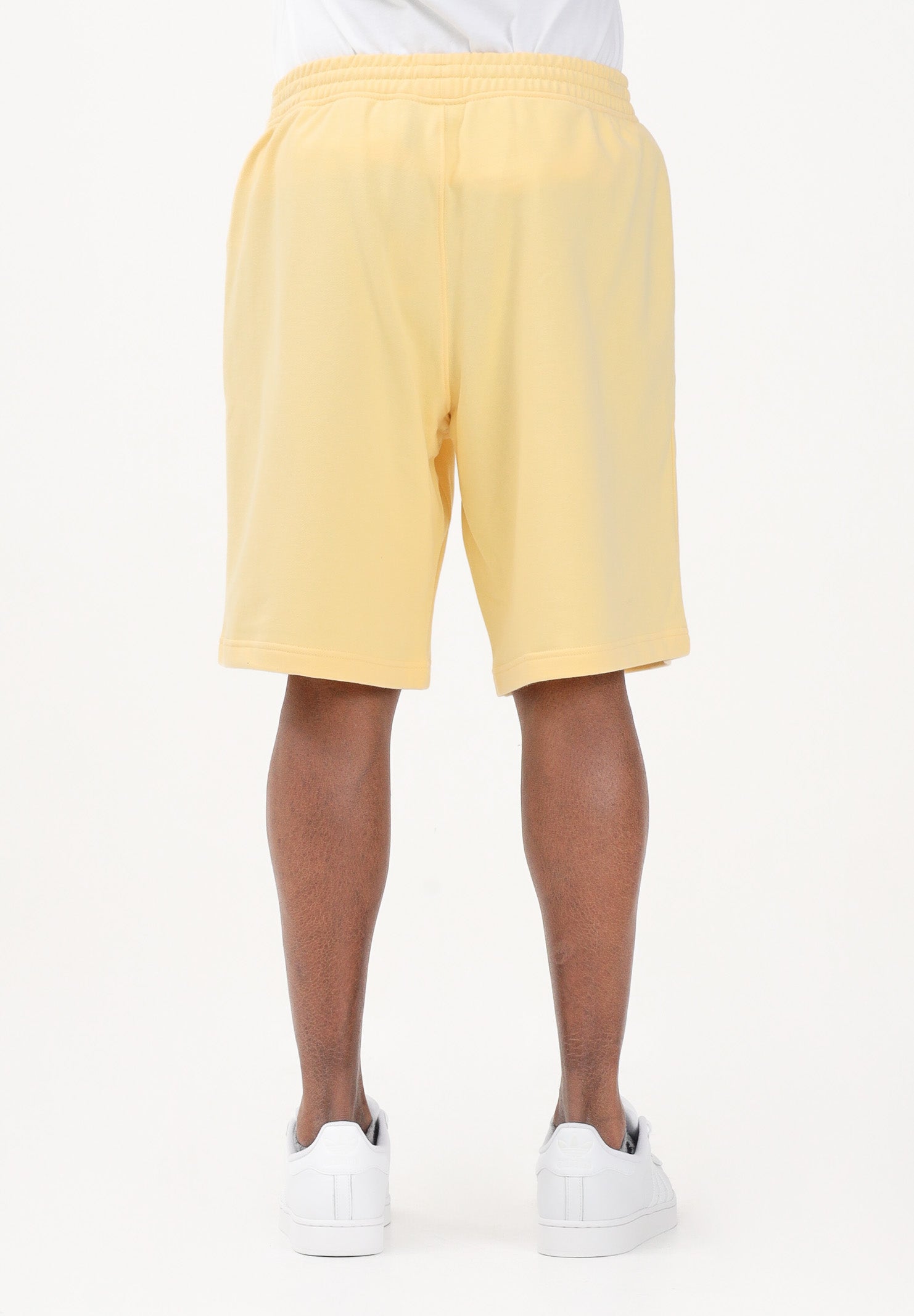 ADIDAS ORIGINALS Shorts Essentials giallo da uomo KE1163 . ADIDAS ORIGINALS 