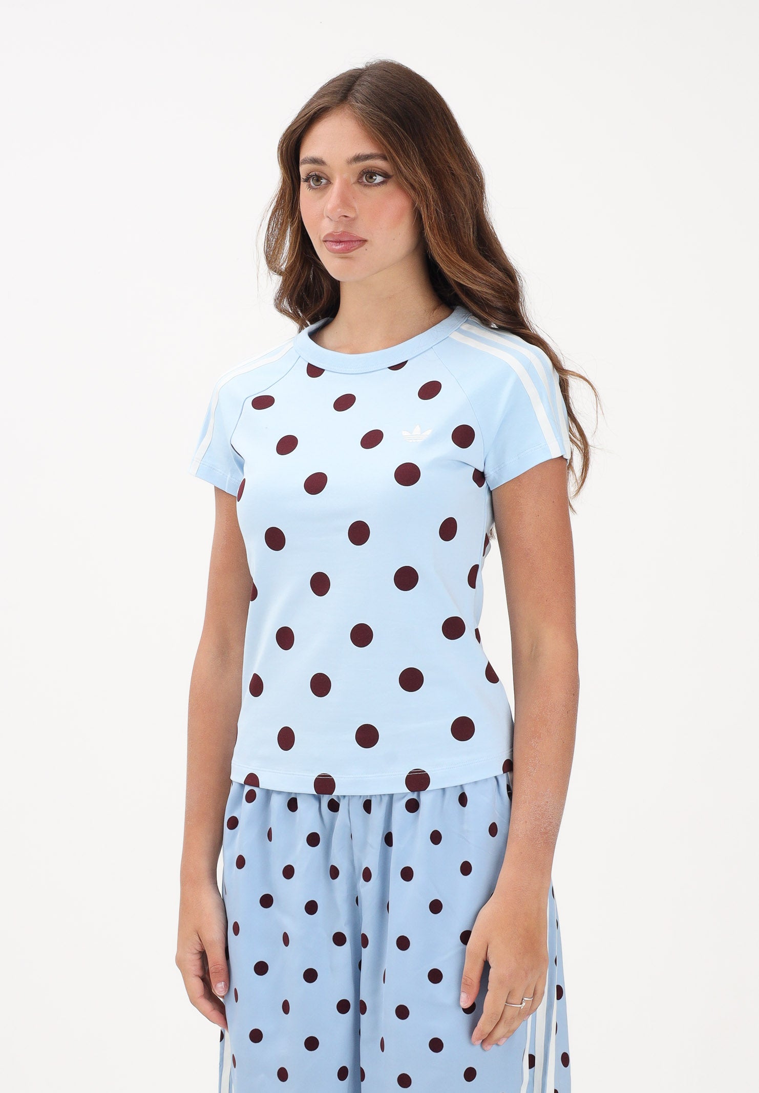 ADIDAS ORIGINALS T-shirt a manica corta CALIFORNINA SLIM FIT azzurra e bordeaux con pois da donna KV1192 . ADIDAS ORIGINALS 