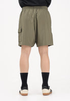 ADIDAS PERFORMANCE Shorts sportivo ESSENTIALS SMALL LOGO CARGO CHELSEA verde militare da uomo JD1827 . ADIDAS PERFORMANCE 