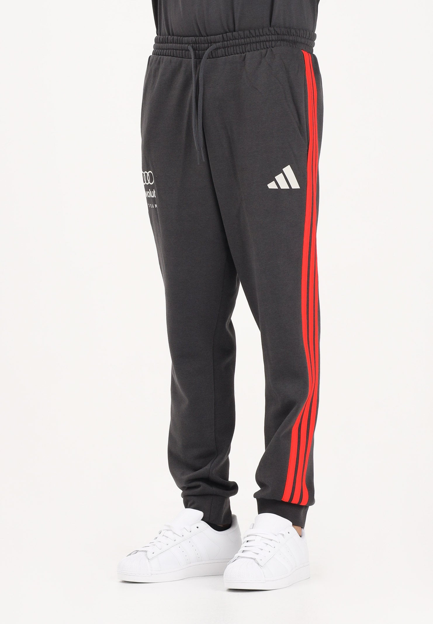 ADIDAS PERFORMANCE Pantalone sportivo DNA del Team Audi Revolut F1® grigio e rosso da uomo KE6783 . ADIDAS PERFORMANCE 