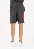 ADIDAS PERFORMANCE Shorts sportivo DNA del team Audi Revolut F1® grigio e rosso da uomo KE6786 . ADIDAS PERFORMANCE 