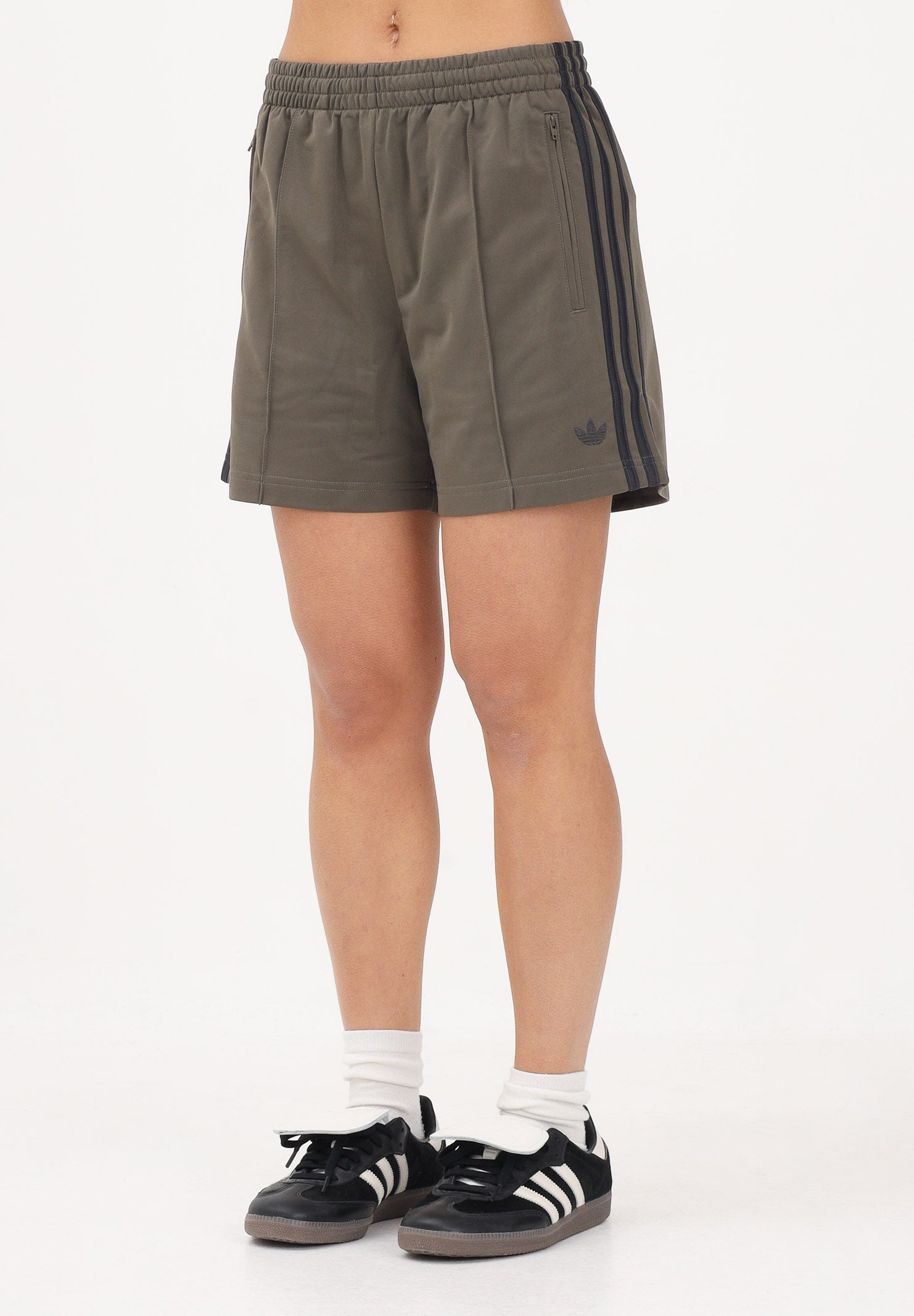 ADIDAS PERFORMANCE shorts sportivi verde oliva, colore basico verde, da donna. KS4786 . ADIDAS ORIGINALS 