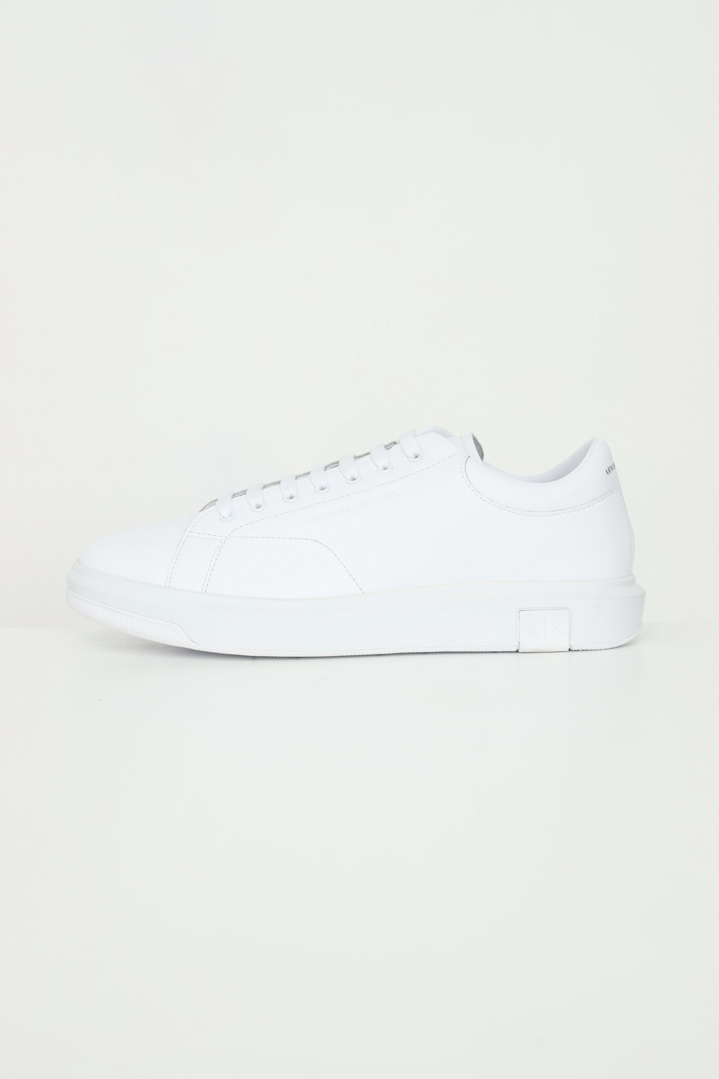 ARMANI EXCHANGE Sneakers bianche da uomo con logo XUX123XV534 00152 ARMANI EXCHANGE 