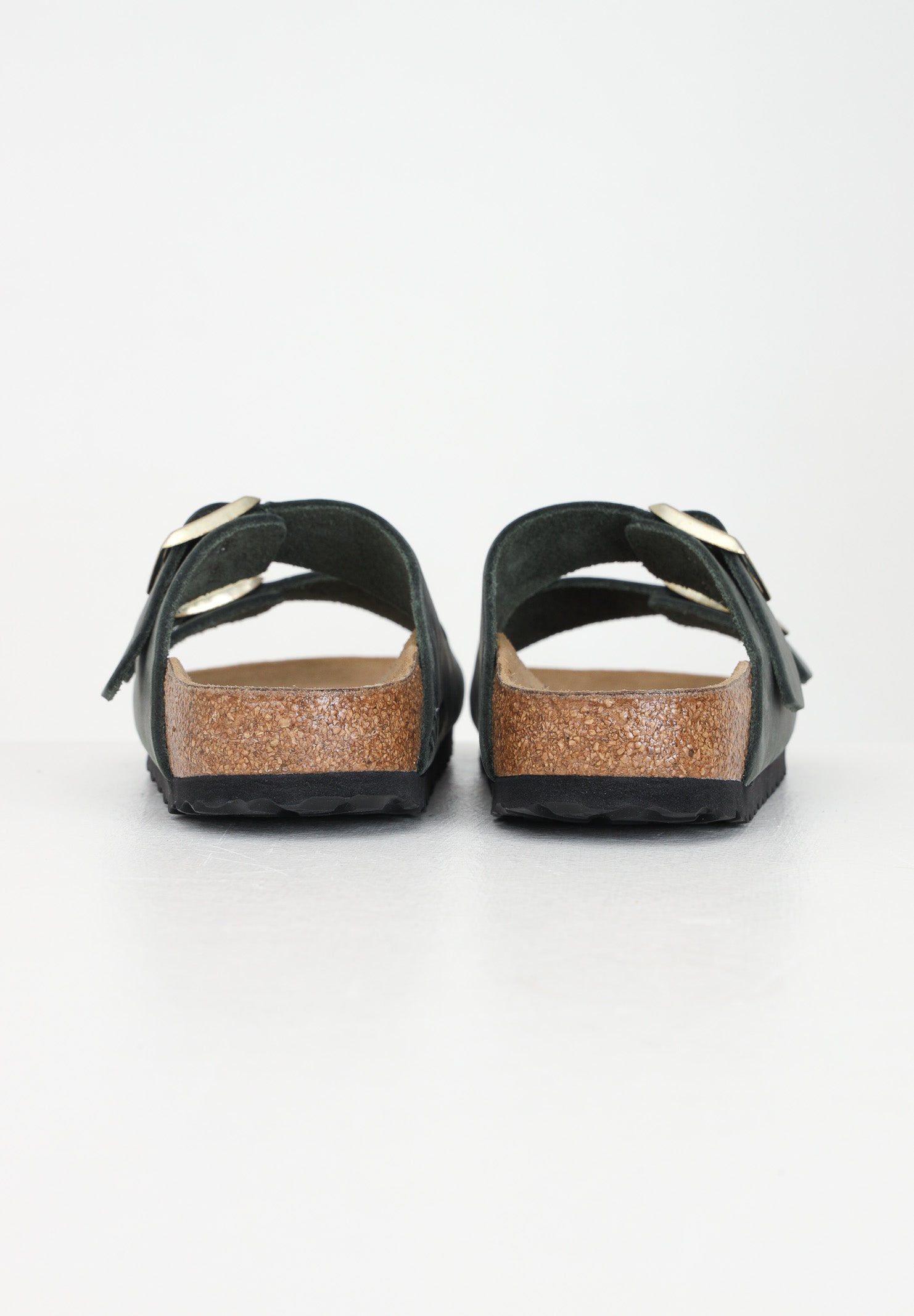 BIRKENSTOCK Ciabatte Arizona verde oliva per uomo e donna in pelle oliata 1028030 . BIRKENSTOCK 