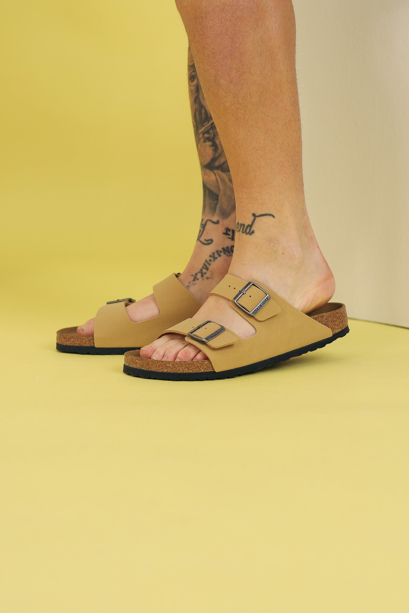 BIRKENSTOCK Ciabatte Arizona crema per uomo e donna 1029151 . BIRKENSTOCK 