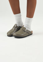 BIRKENSTOCK Ciabatte Boston verdi per uomo e donna 1029156 . BIRKENSTOCK 
