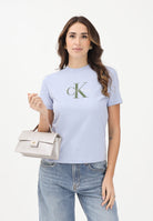 CALVIN KLEIN JEANS T-shirt a manica corta celeste da donna con logo LV047B865GTKF . CALVIN KLEIN JEANS 