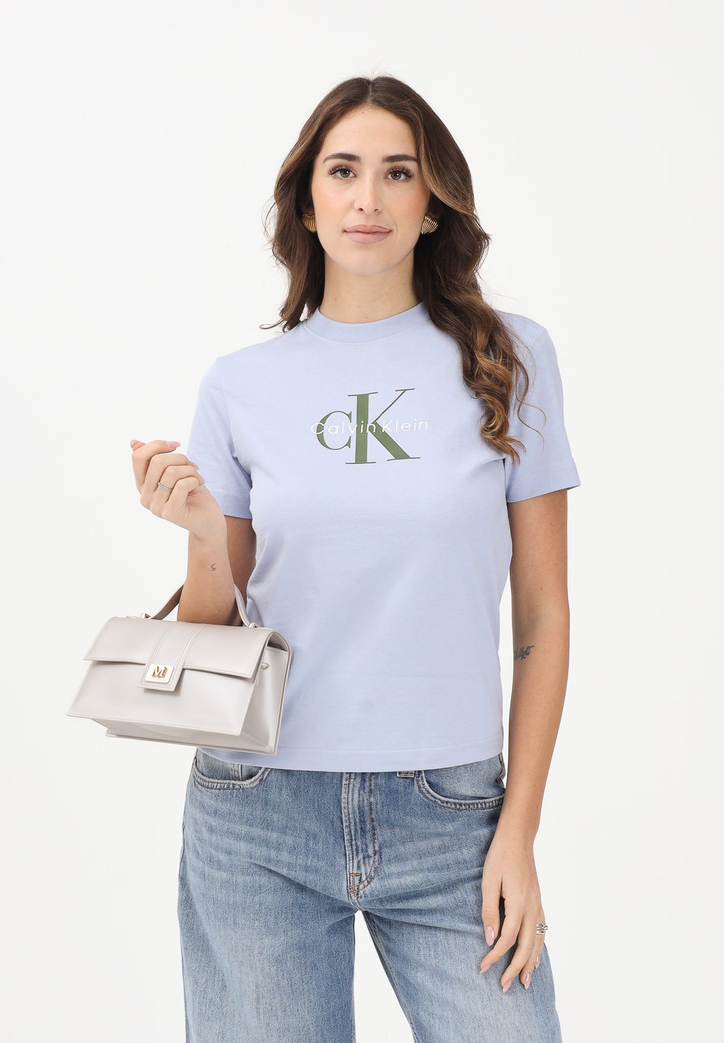 CALVIN KLEIN JEANS T-shirt a manica corta celeste da donna con logo LV047B865GTKF . CALVIN KLEIN JEANS 
