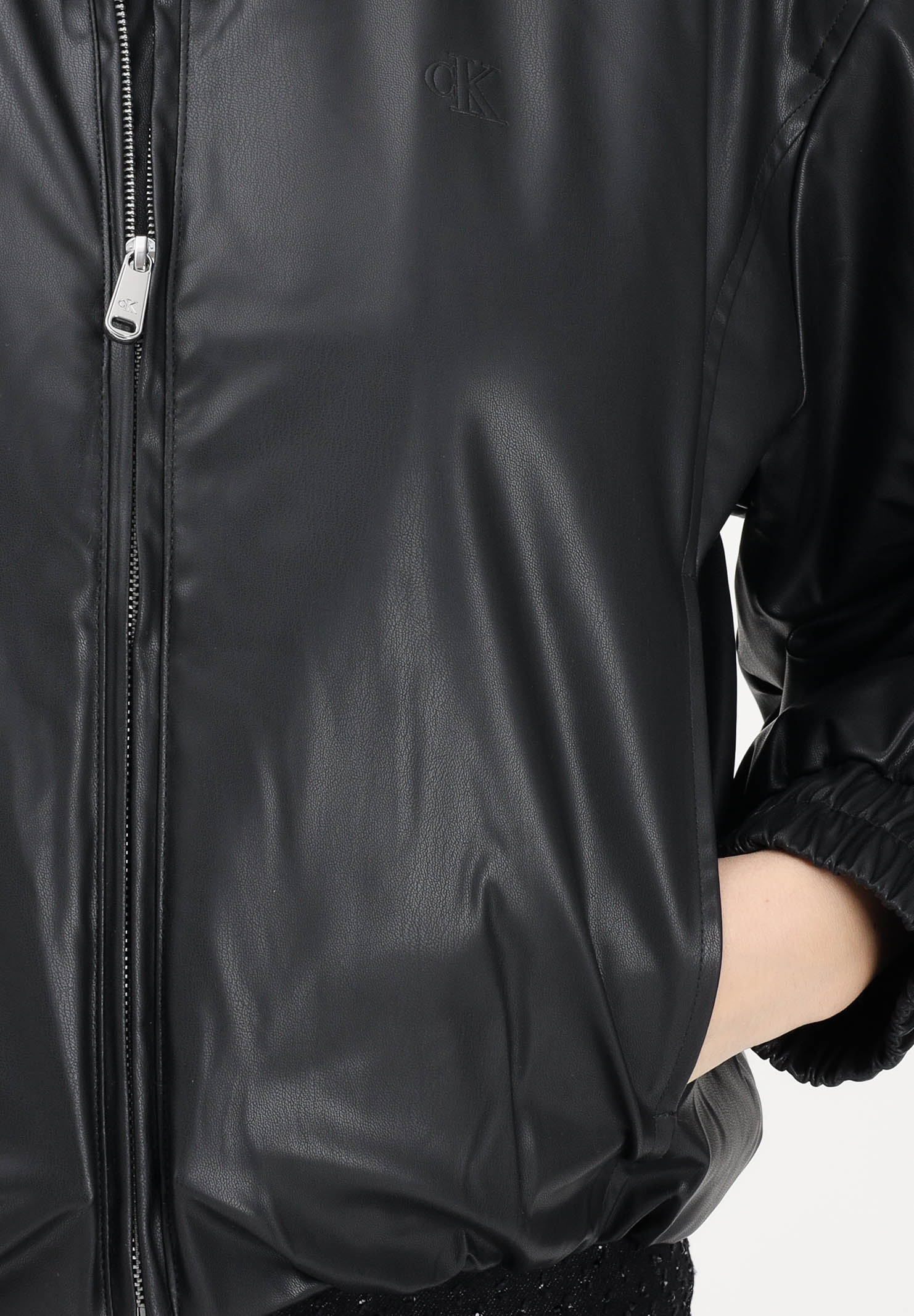 CALVIN KLEIN JEANS Giubbotto in ecopelle nero da donna LV047E507GUB1 . CALVIN KLEIN JEANS 