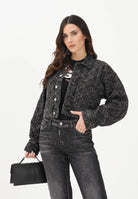 CALVIN KLEIN JEANS Giubbotto in denim nero da donna con motivo logo LV047E621GYCL . CALVIN KLEIN JEANS 