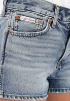 CALVIN KLEIN JEANS Shorts in denim chiaro da donna LV047F770G 21E CALVIN KLEIN JEANS 