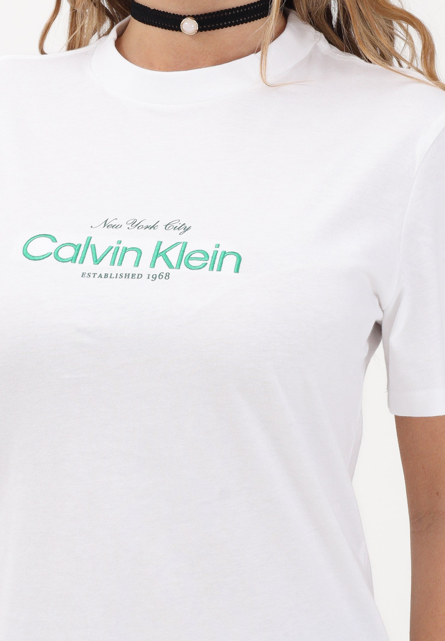CALVIN KLEIN JEANS T-shirt a manica corta bianca da donna con ricamo logo LV047F810G YAF CALVIN KLEIN JEANS 