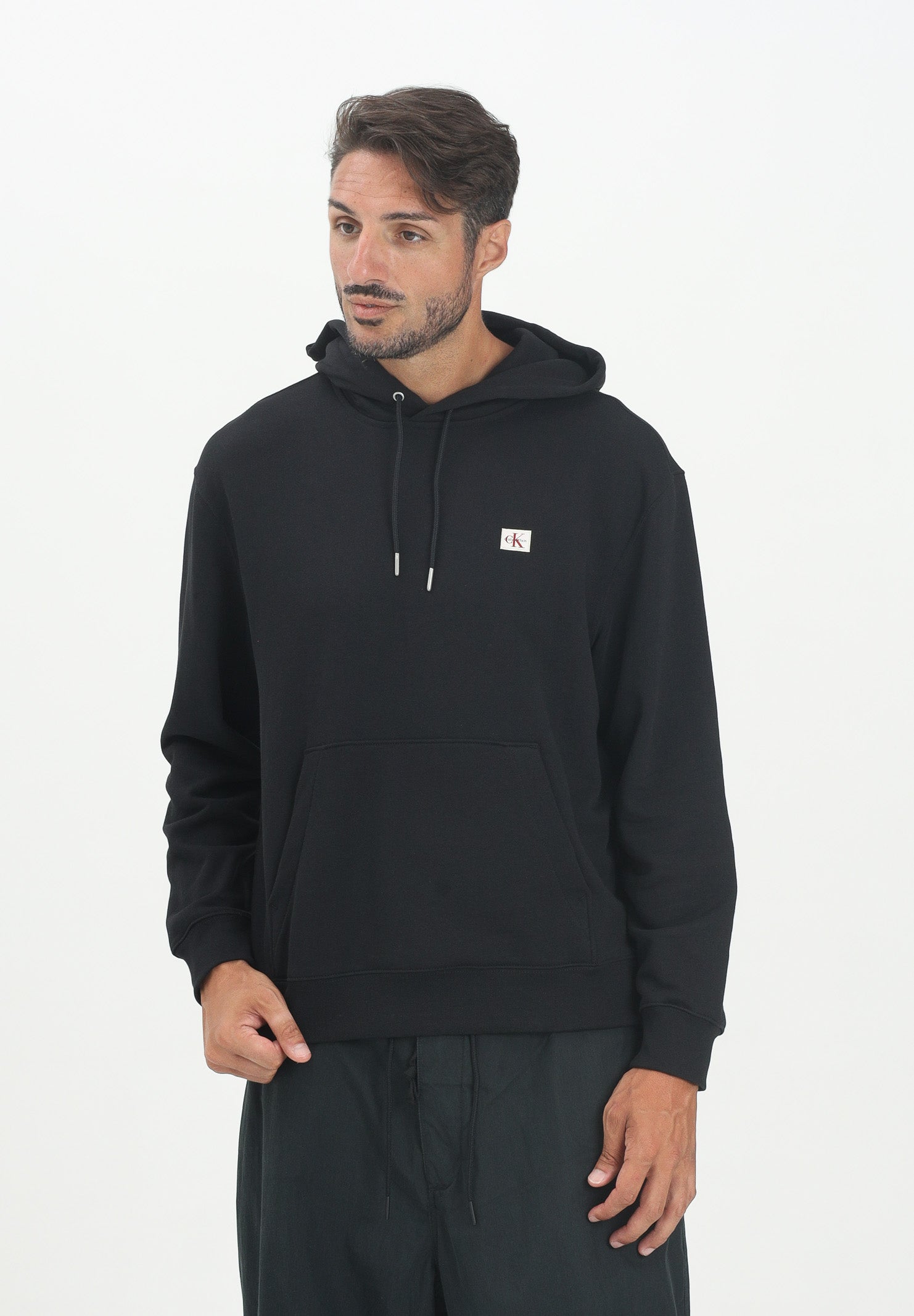 CALVIN KLEIN JEANS Felpa con cappuccio nera da uomo con stemma logo LV04RC274GUB1 . CALVIN KLEIN JEANS 