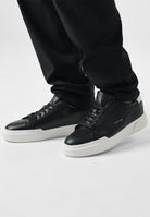 CALVIN KLEIN JEANS Sneakers nere da uomo con logo YM0YM013440GM . CALVIN KLEIN JEANS 