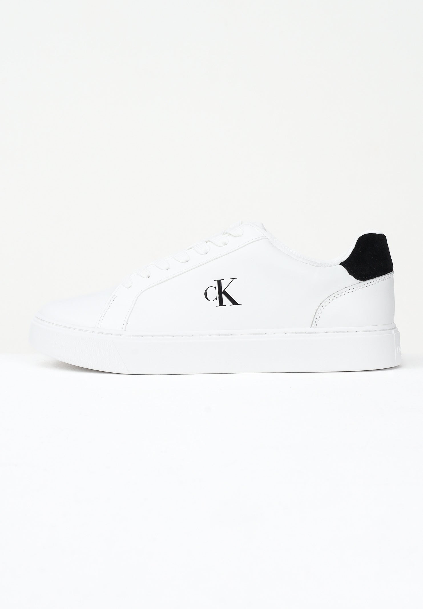 CALVIN KLEIN JEANS Sneakers bianche da uomo con logo YM0YM0143501W . CALVIN KLEIN JEANS 
