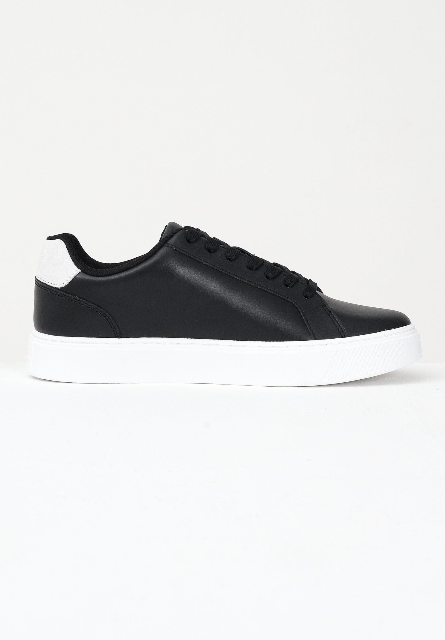 CALVIN KLEIN JEANS Sneakers nere da uomo con logo YM0YM014350GM . CALVIN KLEIN JEANS 
