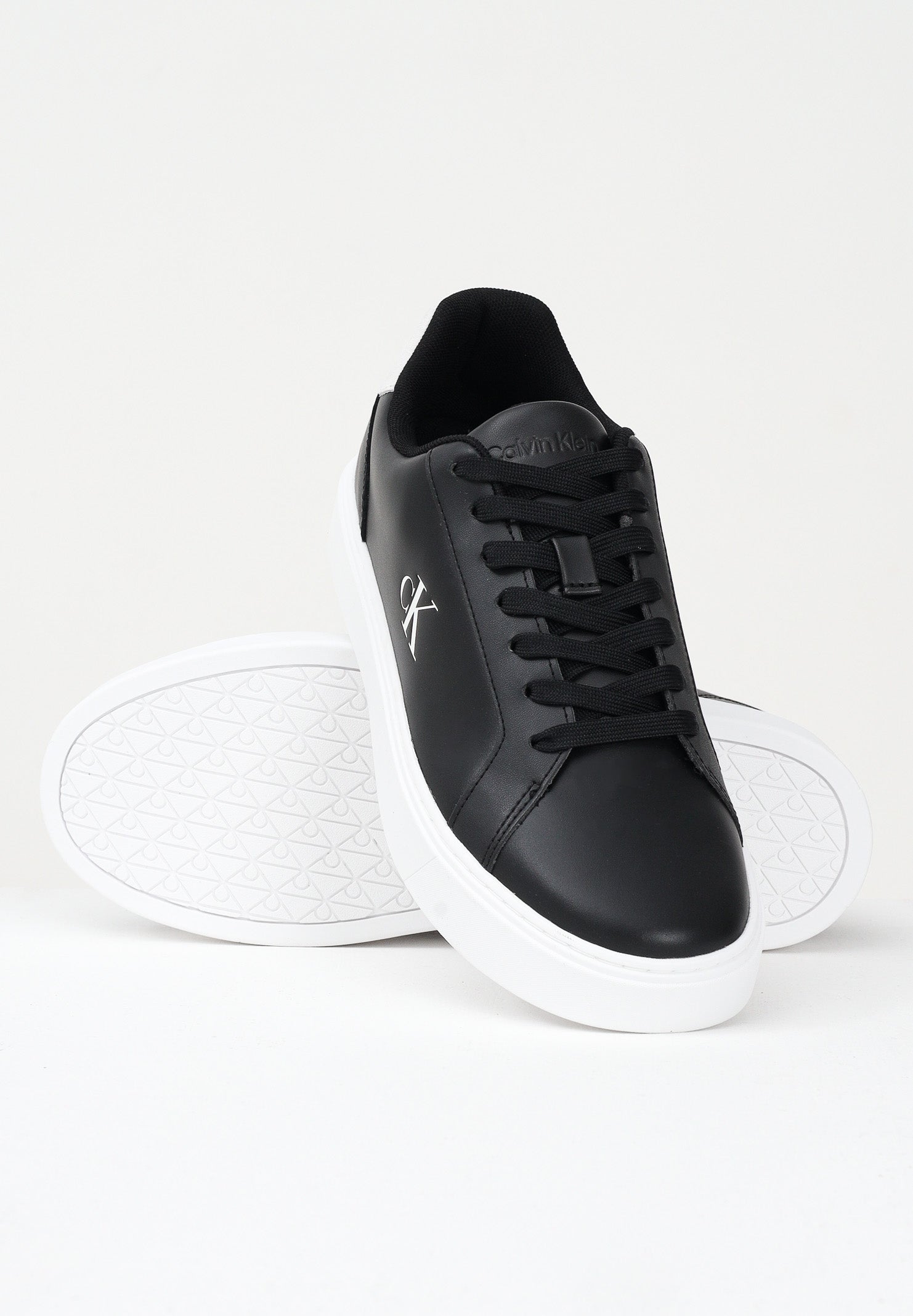 CALVIN KLEIN JEANS Sneakers nere da uomo con logo YM0YM014350GM . CALVIN KLEIN JEANS 