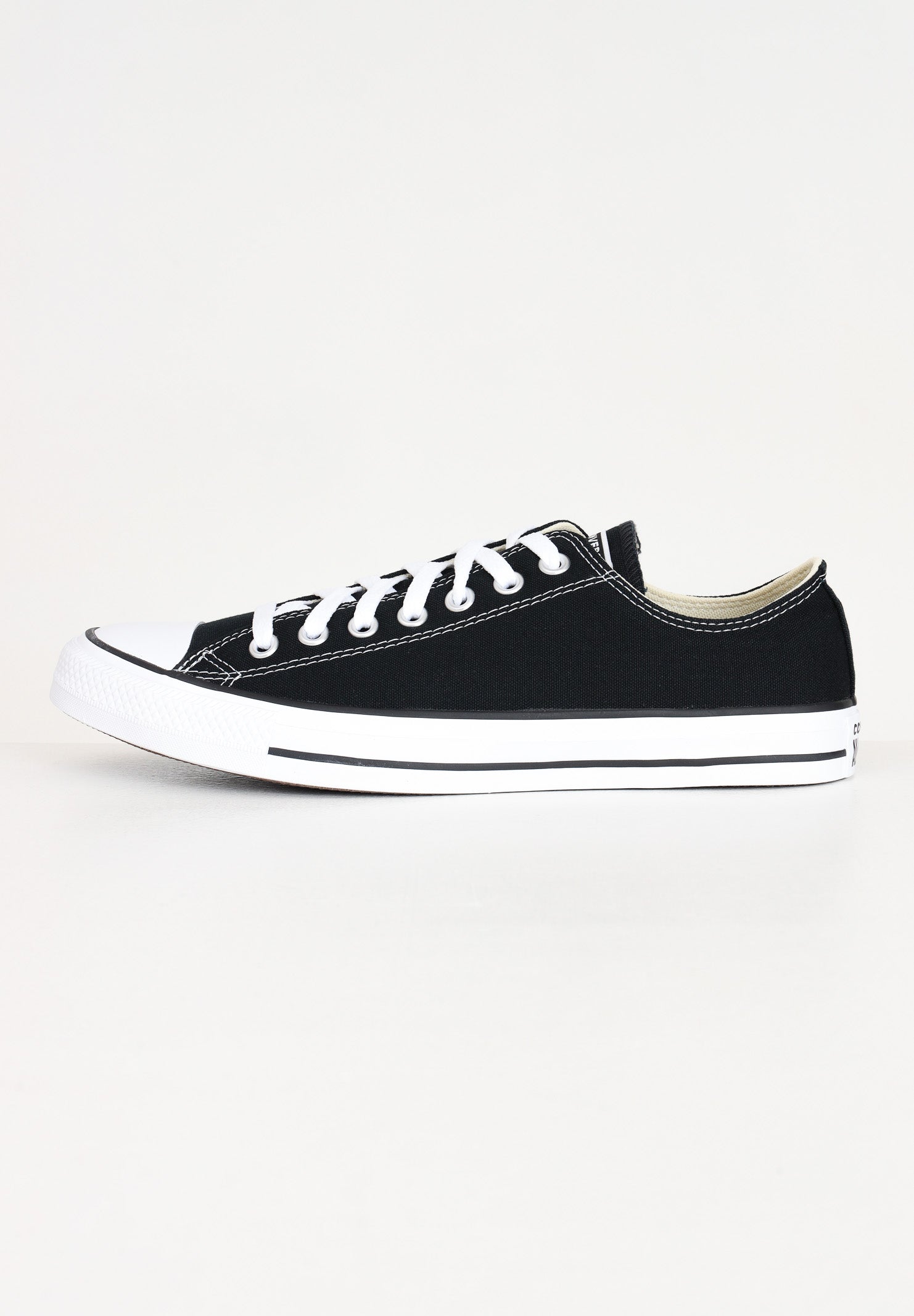 CONVERSE Sneakers CHUCK TAYLOR ALL STAR CLASSIC nere da uomo M9166C . CONVERSE 
