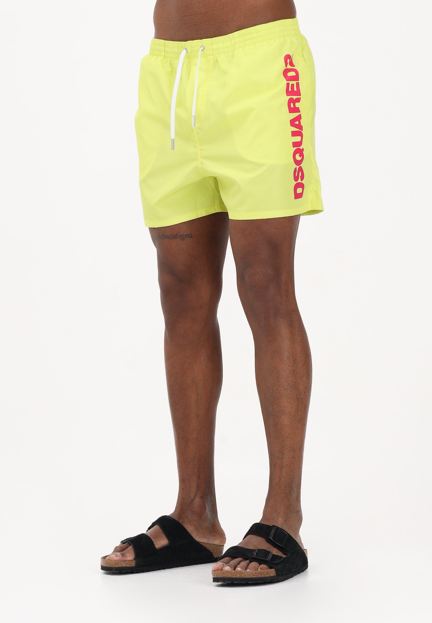 DSQUARED2 Shorts mare giallo da uomo con stampa logo D7B626750 700 DSQUARED2 
