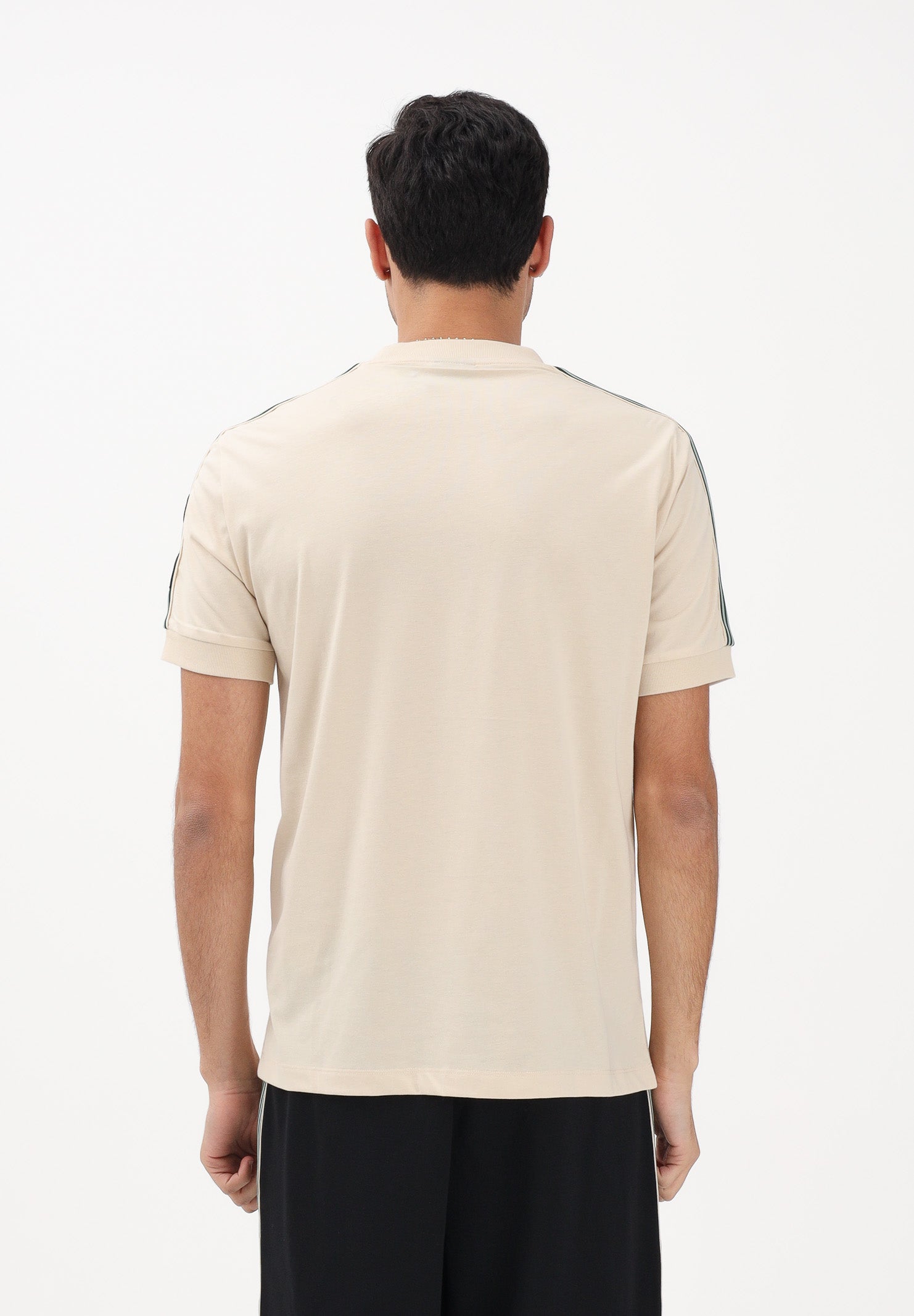 EA7 T-shirt a manica corta beige da uomo con dettaglio in gors sulle spalle e logo EA7 7M001507AF16548 U1088 EA7 