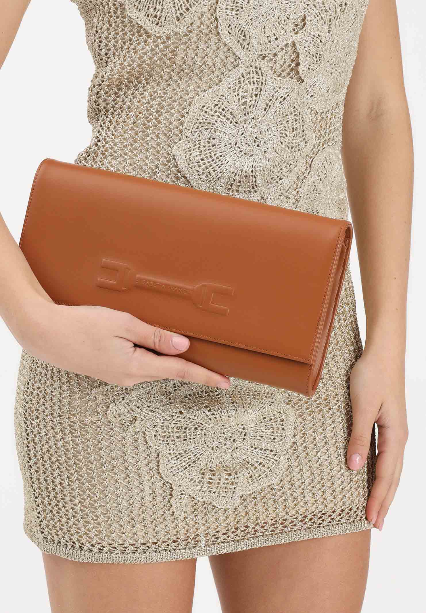 ELISABETTA FRANCHI Pochette cognac da donna realizzata in vera pelle BS99A61E2 027 ELISABETTA FRANCHI 