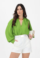 ELISABETTA FRANCHI Blusa verde da donna con dettaglio gioiello CA12961E2 EV3 ELISABETTA FRANCHI 